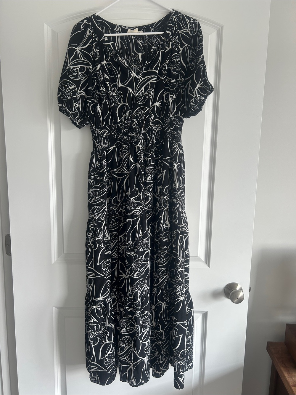 entro Black and White Floral Maxi Dress